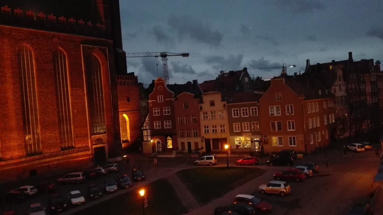 Апартаменты Apartment in Old Town - view of Mariacki Church Гданьск-34