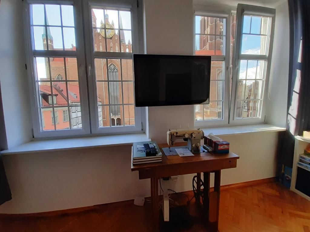 Апартаменты Apartment in Old Town - view of Mariacki Church Гданьск-65