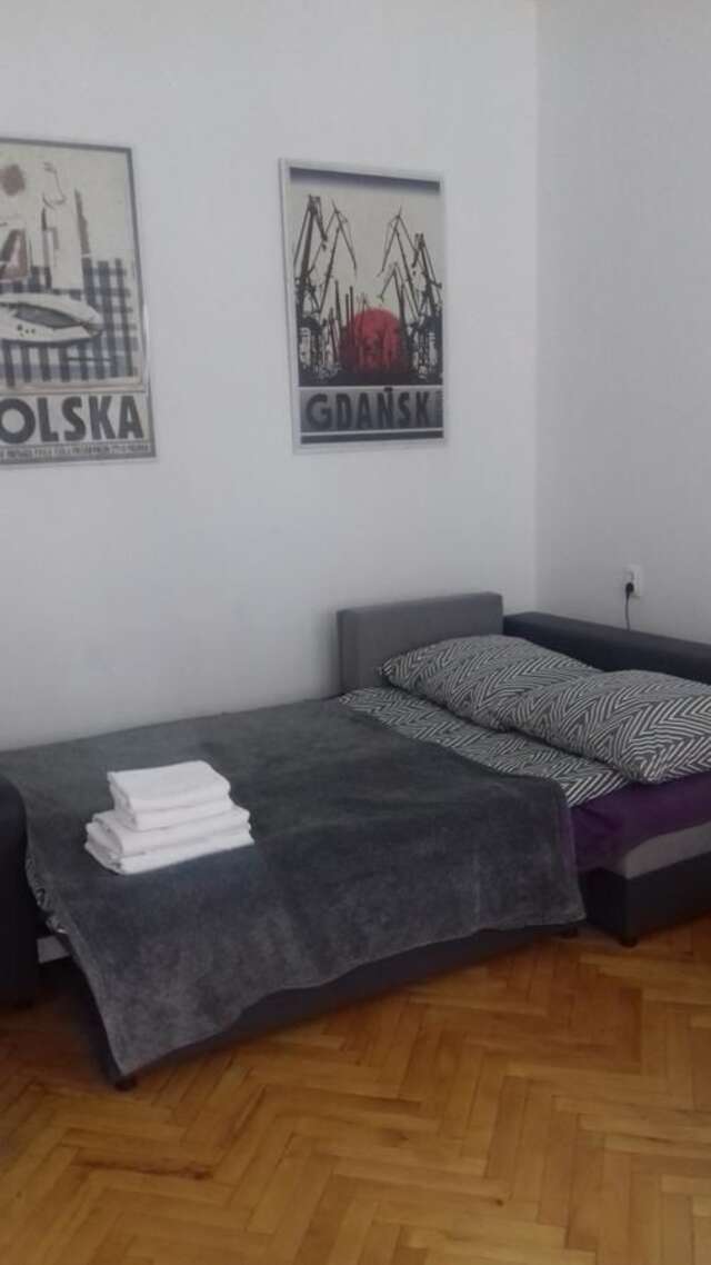 Апартаменты Apartment in Old Town - view of Mariacki Church Гданьск-15